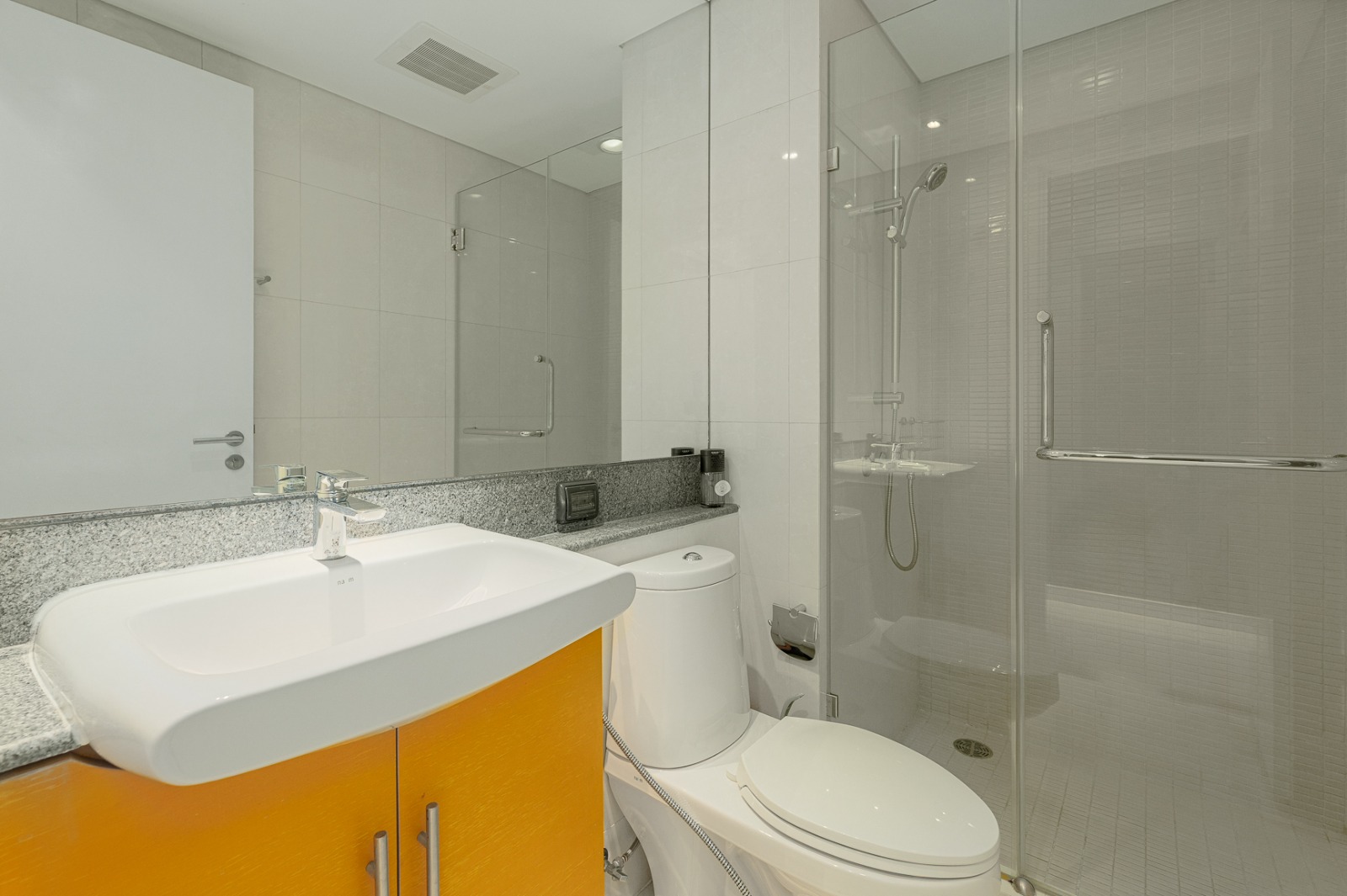 3-Bed 3-Bath 132.02 sqm Condo at Fullerton Sukhumvit – THB 21.9M – Near BTS Ekkamai & Thong Lo – Freehold with Foreign Quota