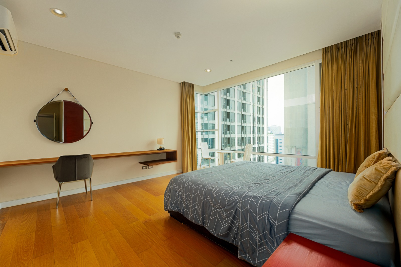 3-Bed 3-Bath 132.02 sqm Condo at Fullerton Sukhumvit – THB 21.9M – Near BTS Ekkamai & Thong Lo – Freehold with Foreign Quota