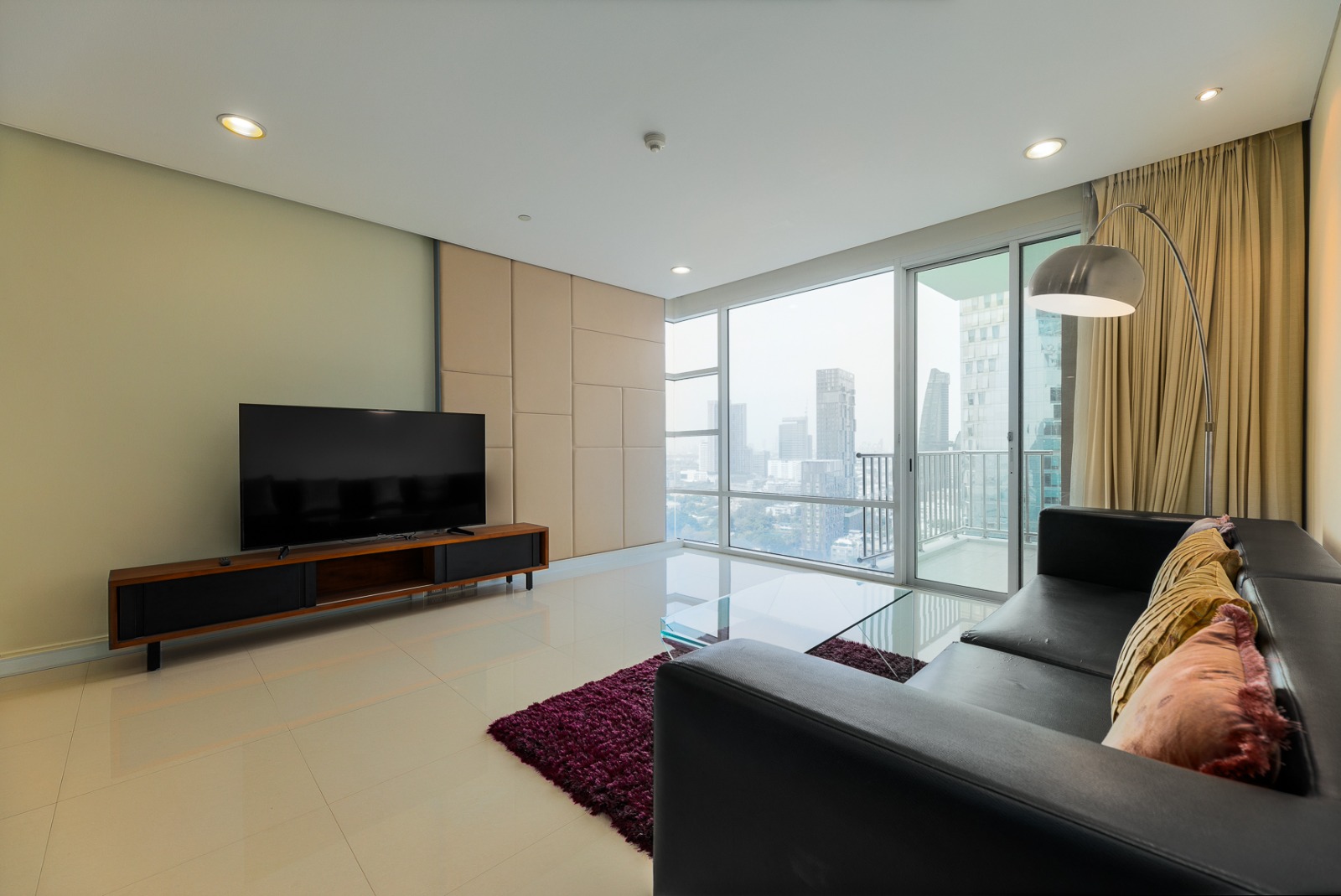 3-Bed 3-Bath 132.02 sqm Condo at Fullerton Sukhumvit – THB 21.9M – Near BTS Ekkamai & Thong Lo – Freehold with Foreign Quota