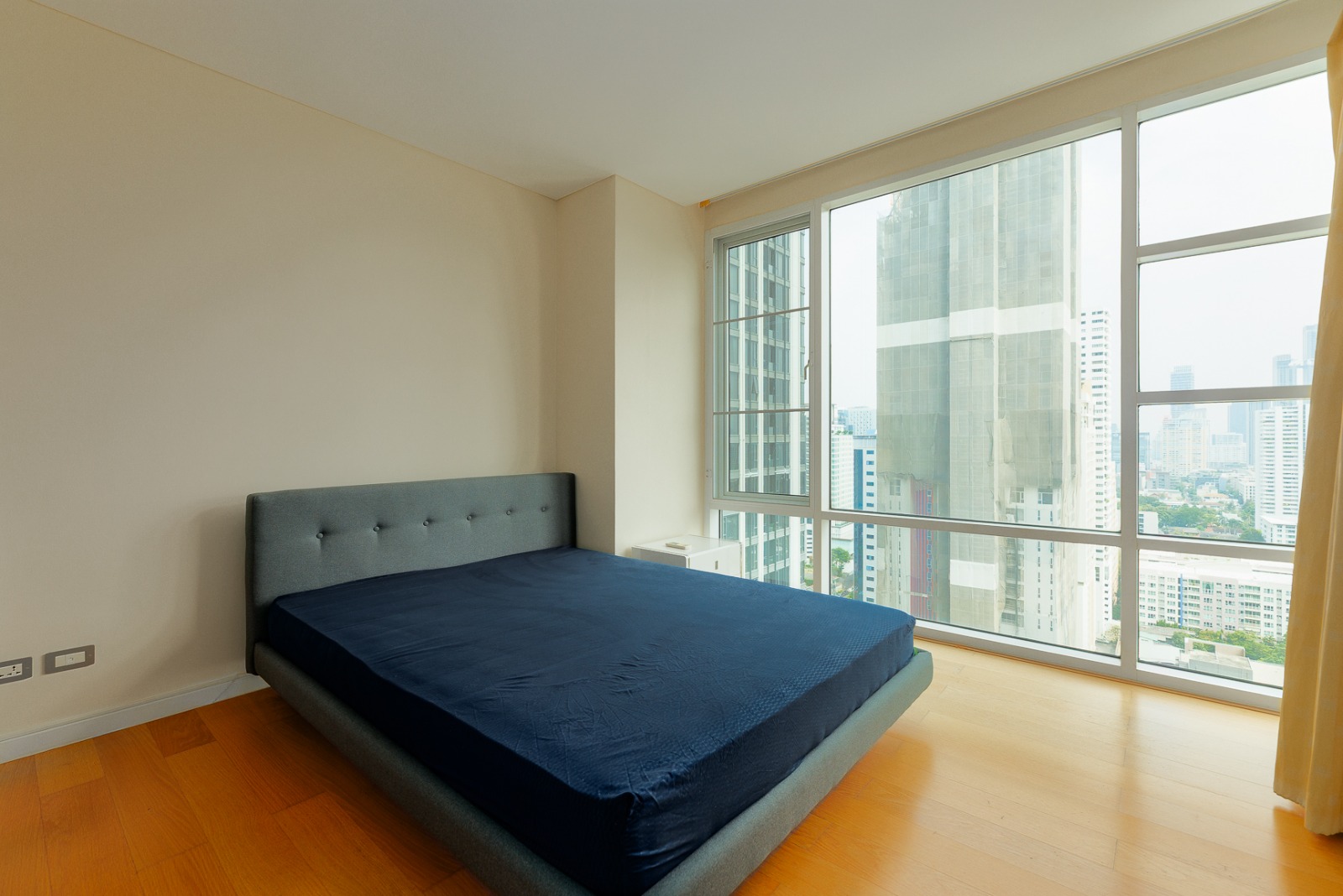 3-Bed 3-Bath 132.02 sqm Condo at Fullerton Sukhumvit – THB 21.9M – Near BTS Ekkamai & Thong Lo – Freehold with Foreign Quota