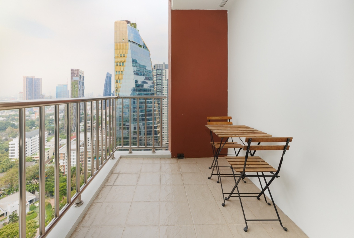 3-Bed 3-Bath 132.02 sqm Condo at Fullerton Sukhumvit – THB 21.9M – Near BTS Ekkamai & Thong Lo – Freehold with Foreign Quota