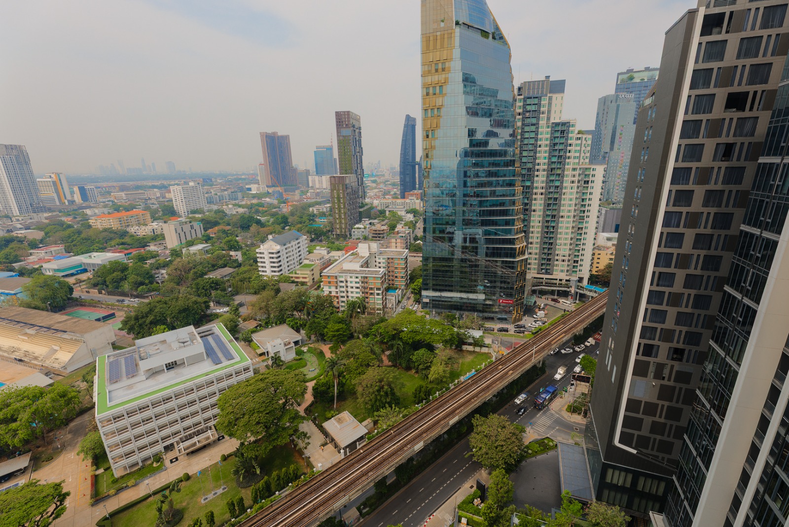 3-Bed 3-Bath 132.02 sqm Condo at Fullerton Sukhumvit – THB 21.9M – Near BTS Ekkamai & Thong Lo – Freehold with Foreign Quota
