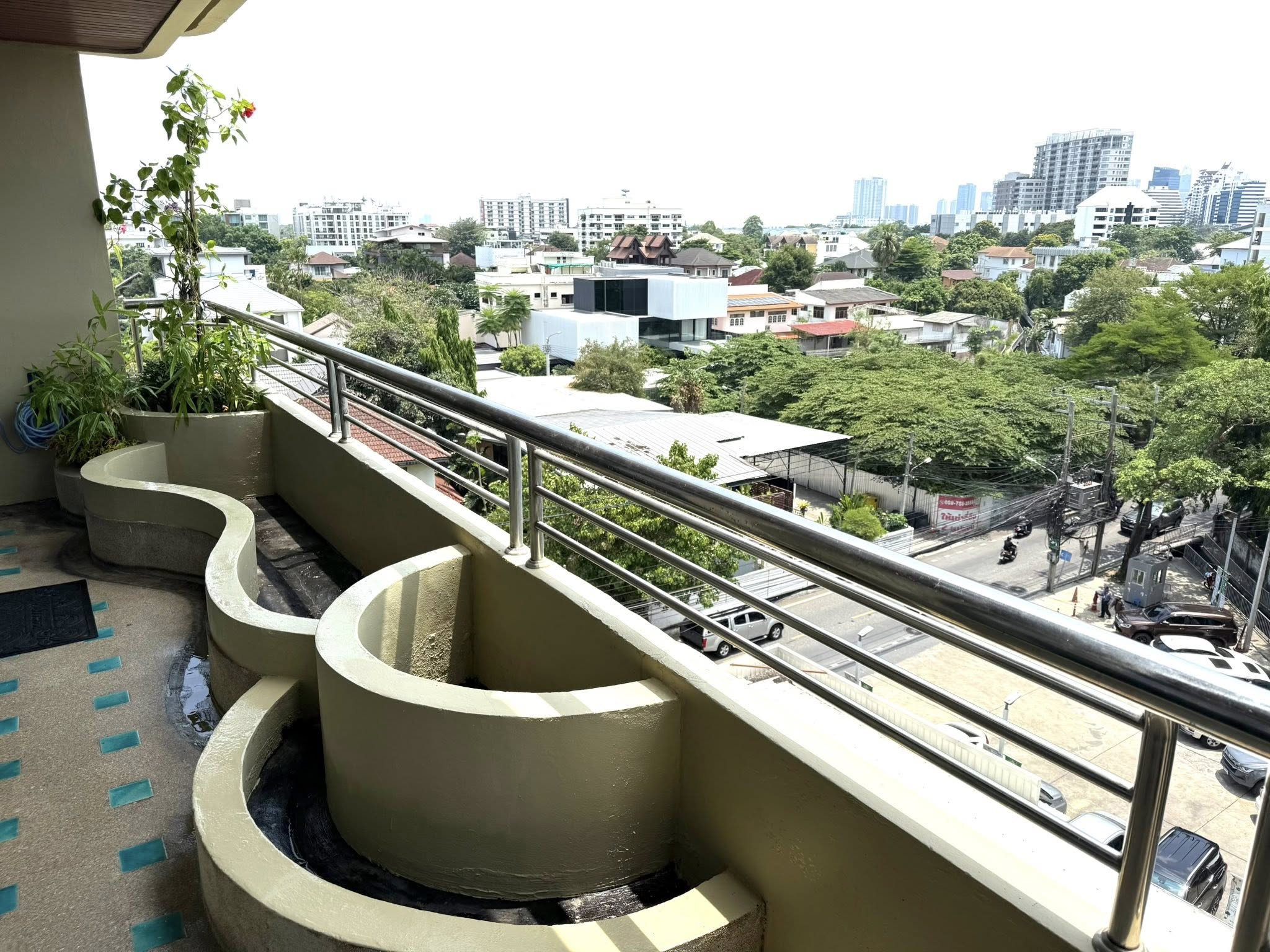 2-Bed 2-Bath 118.2 sqm Condo for Rent 60K THB at Supreme Ville, Near Chong Nonsi BTS