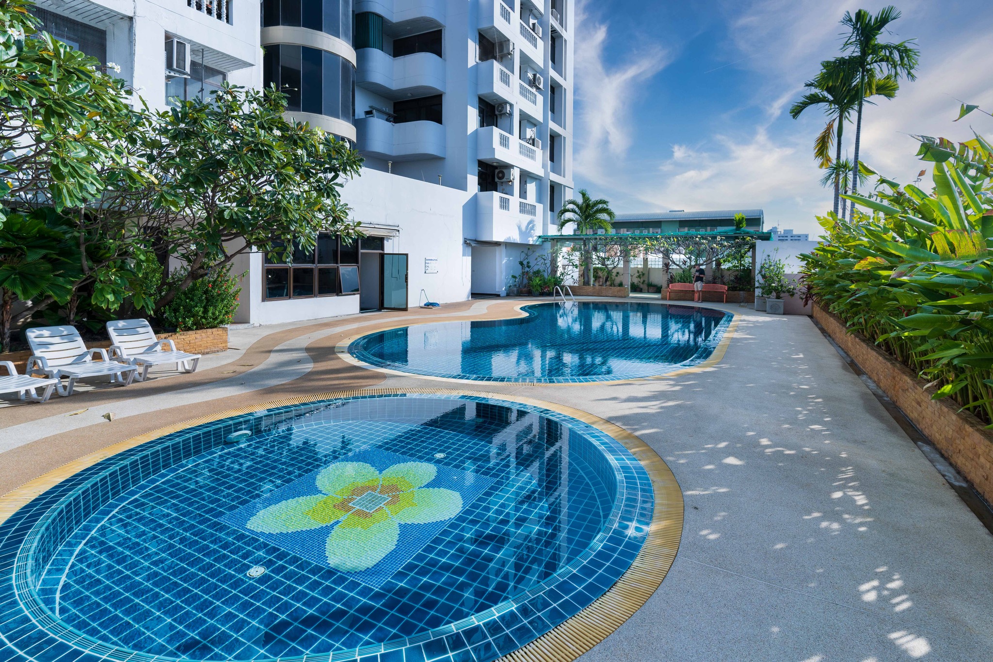 2-Bed 2-Bath 96 sqm JC Tower Condo Near BTS Thong Lo – For Sale 6.9M THB