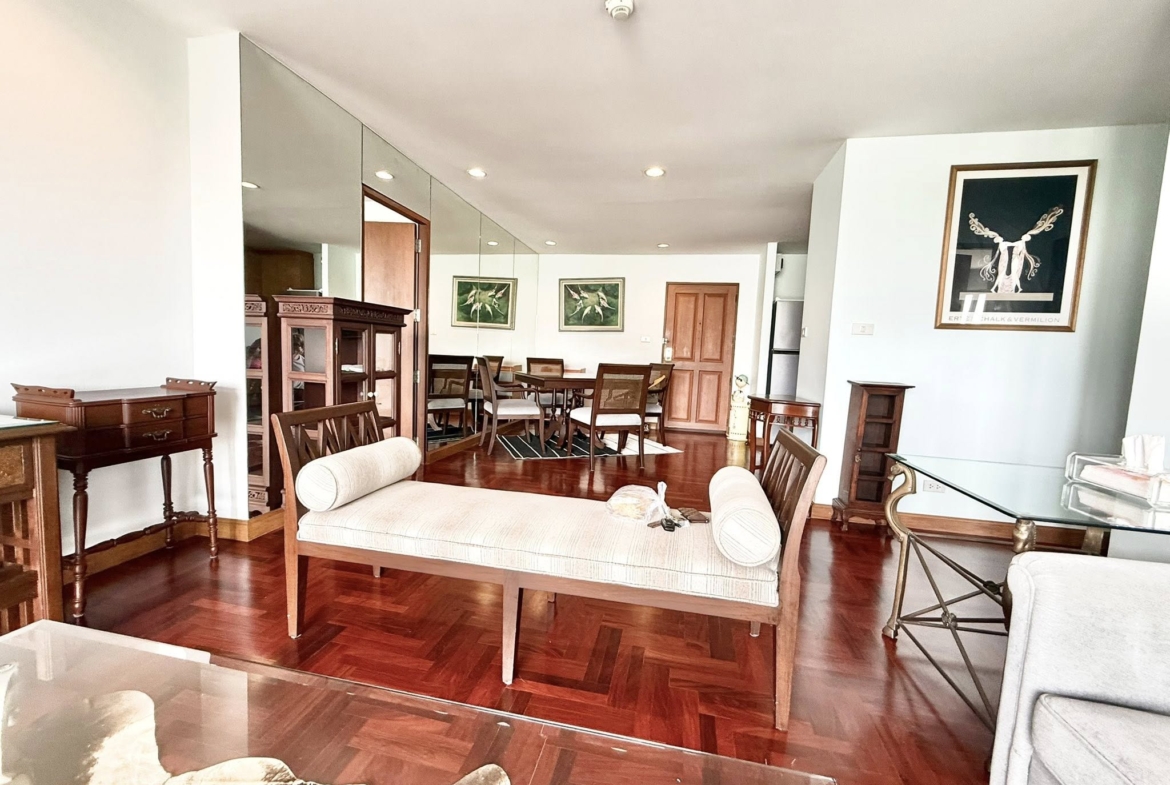 2-Bed 2-Bath 118.2 sqm Condo for Rent 60K THB at Supreme Ville, Near Chong Nonsi BTS