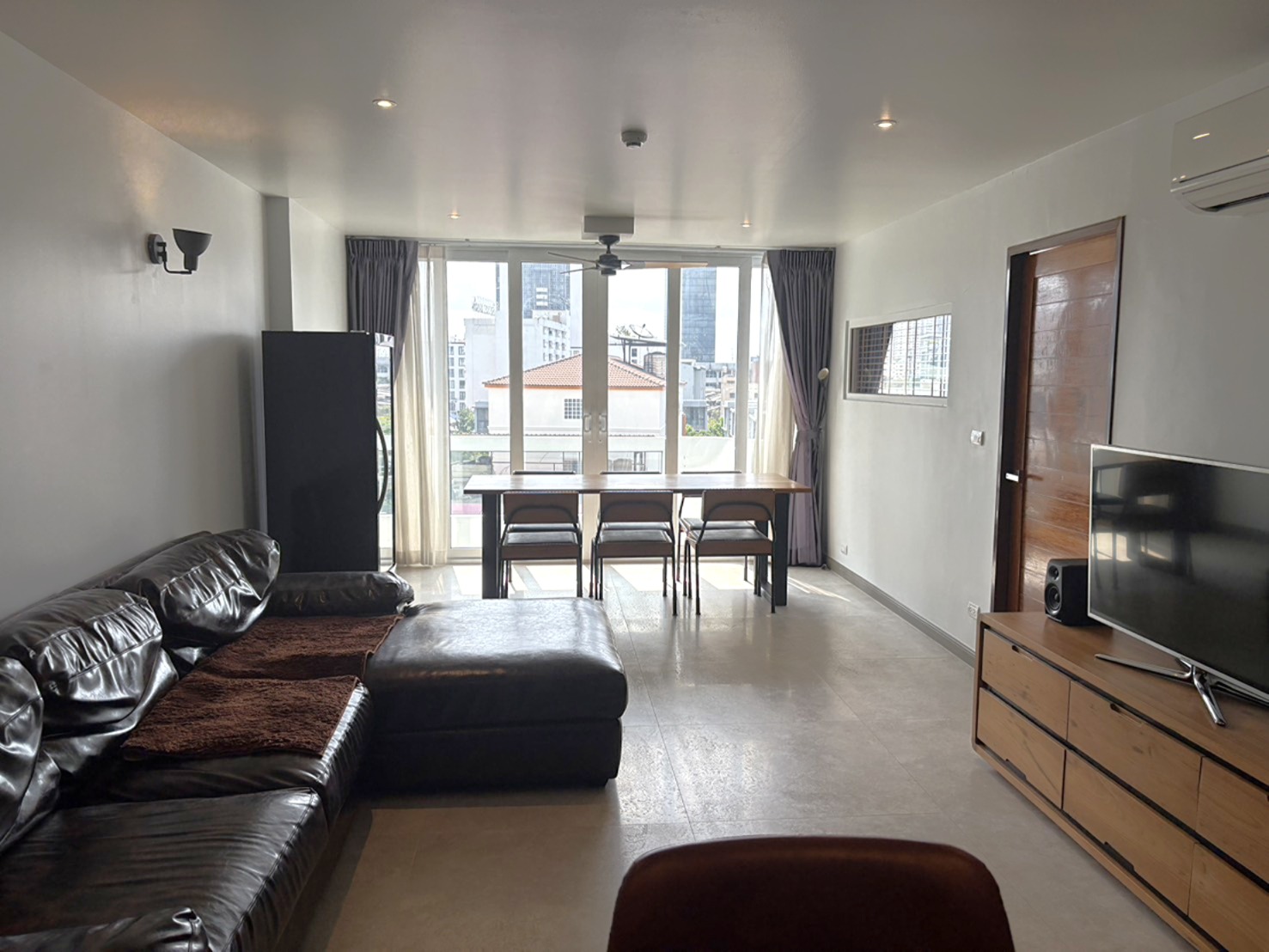 2-Bed 2-Bath 96 sqm JC Tower Condo Near BTS Thong Lo – For Sale 6.9M THB