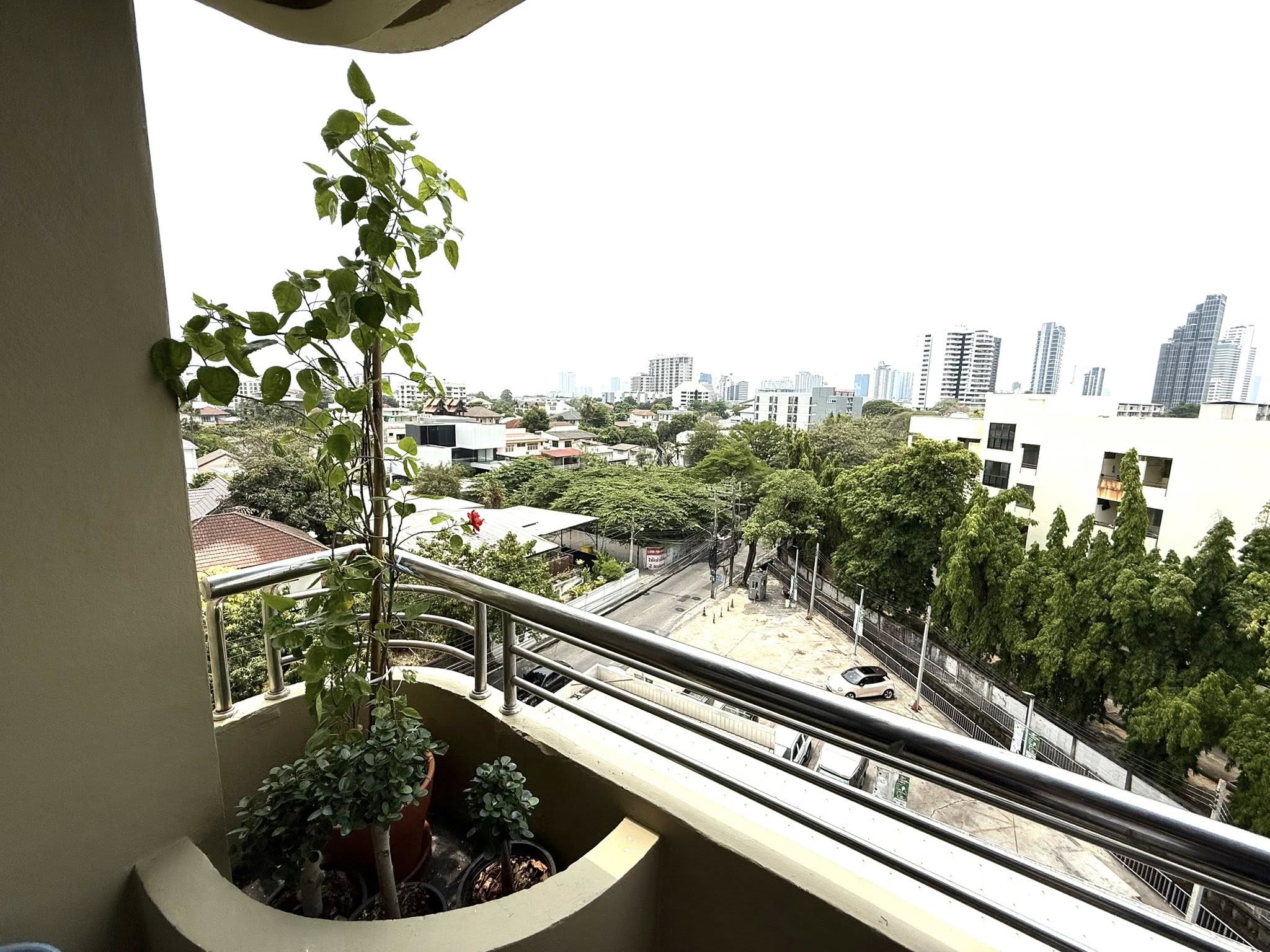 2-Bed 2-Bath 118.2 sqm Condo for Rent 60K THB at Supreme Ville, Near Chong Nonsi BTS
