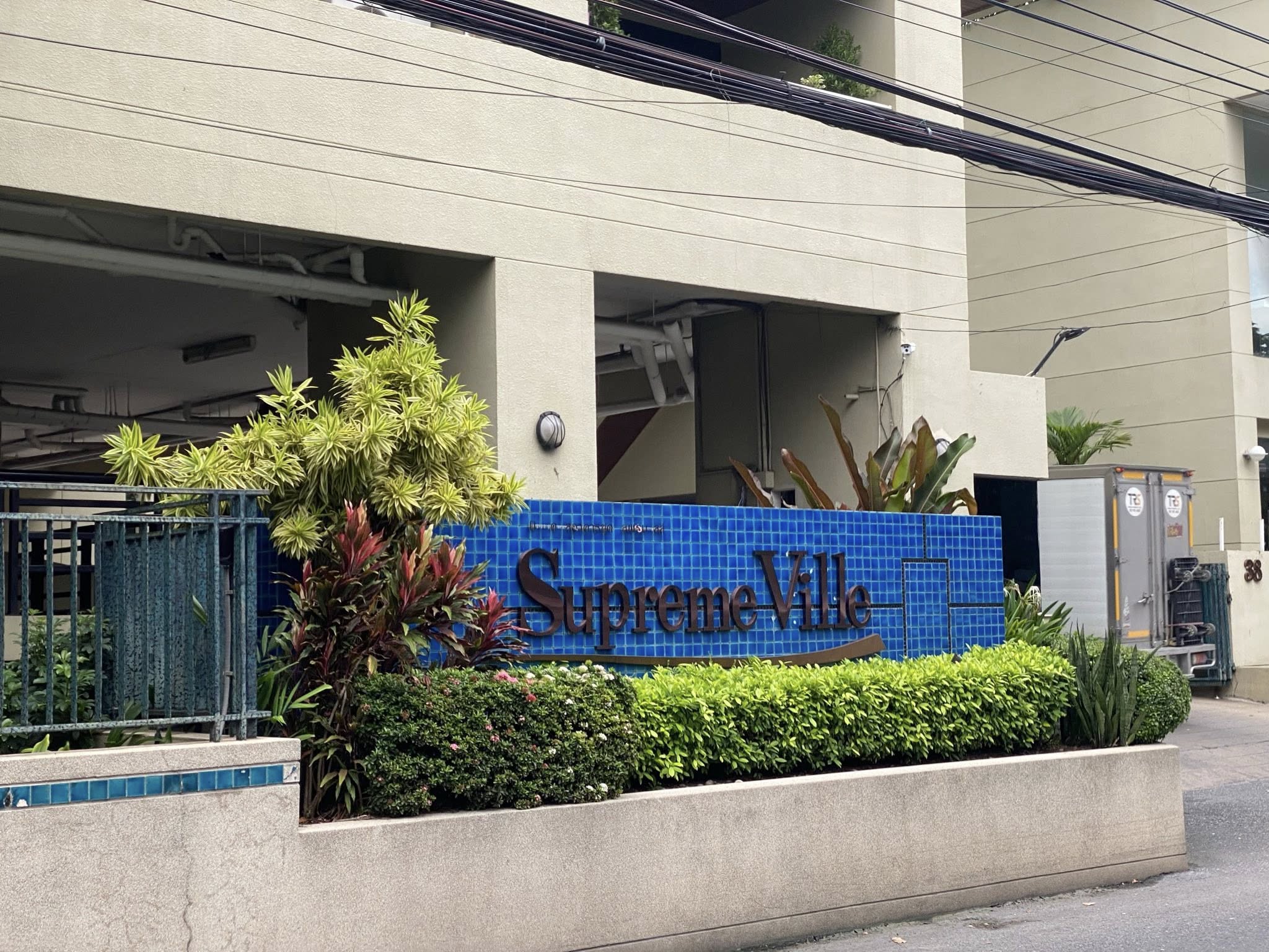 2-Bed 2-Bath 118.2 sqm Condo for Rent 60K THB at Supreme Ville, Near Chong Nonsi BTS