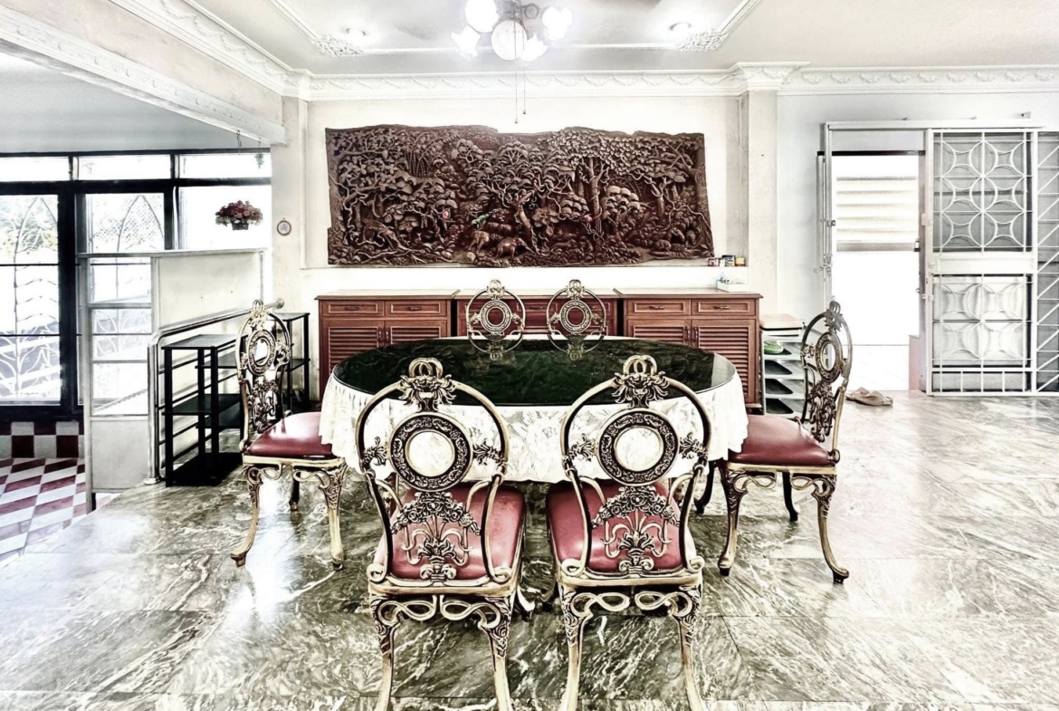 7-Bed 5-Bath 900 sqm House for Rent 90K THB at Borommaratchachonnani, Near BTS Bang Wa