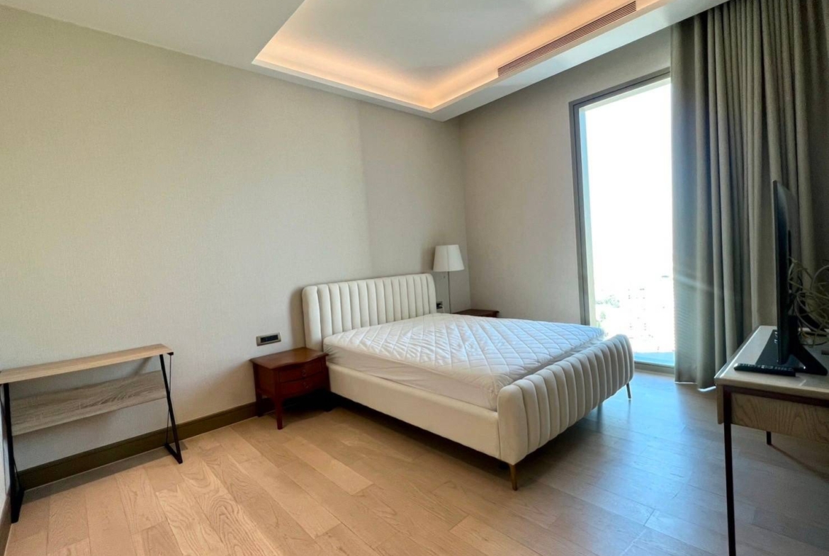 2BR 2BA 151.7sqm Condo for Rent at The Residences at Mandarin near BTS Krung Thon Buri – 250,000 THB/month