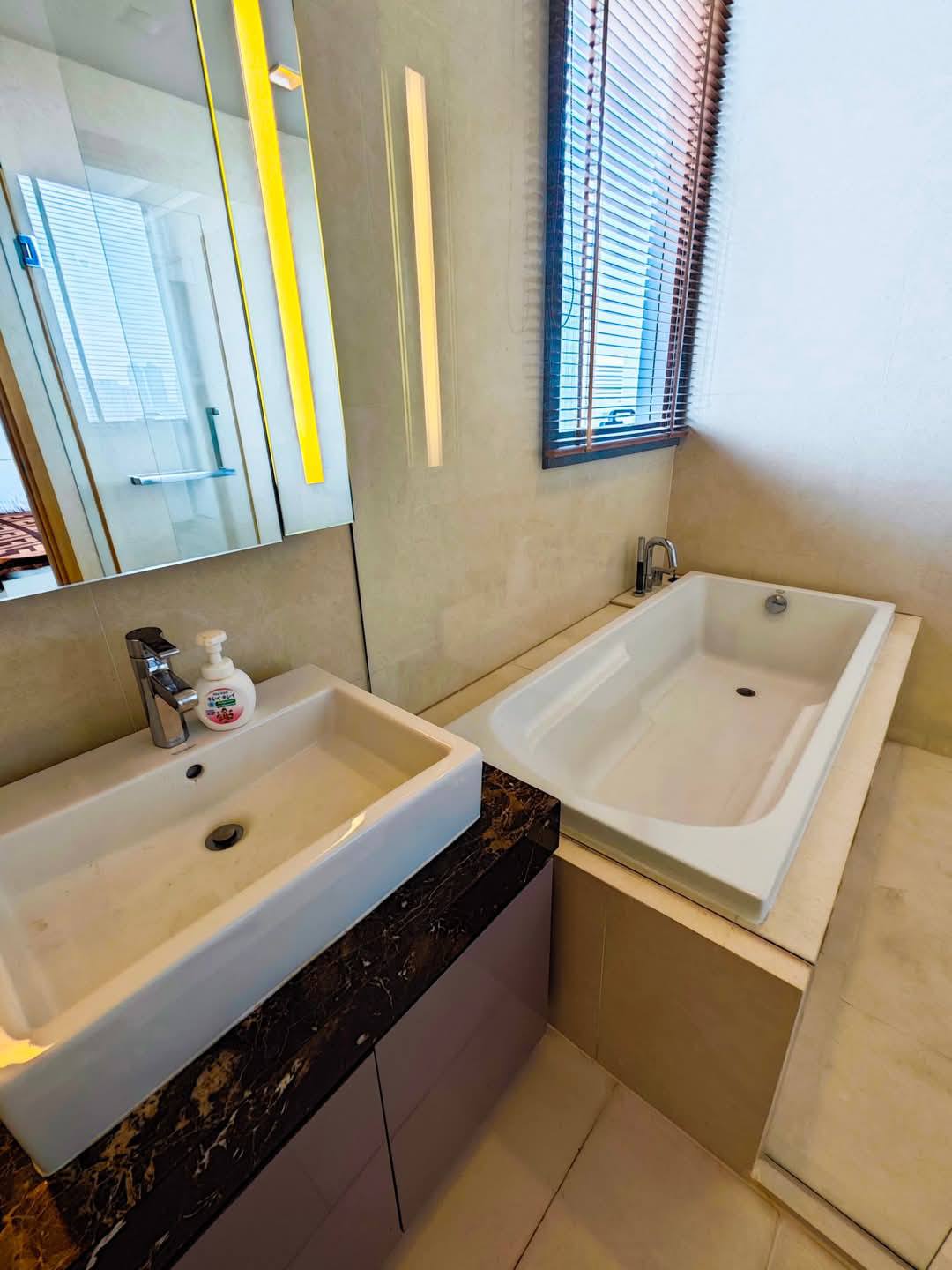 2-Bed 2-Bath 84sqm Condo at Hyde Sukhumvit 13 Near BTS Nana/Asoke – Rent 60K THB / Sale 17.5M THB