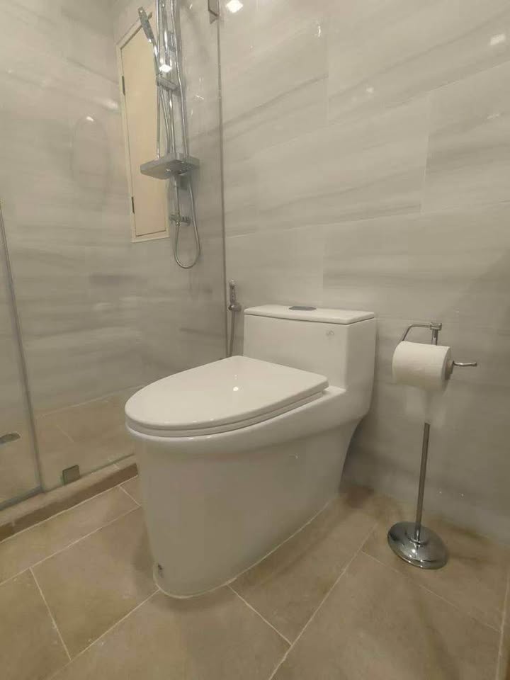 2-Bed 2-Bath 98 sqm Condo at Somkid Place Near BTS Chidlom for Rent 40,000 THB