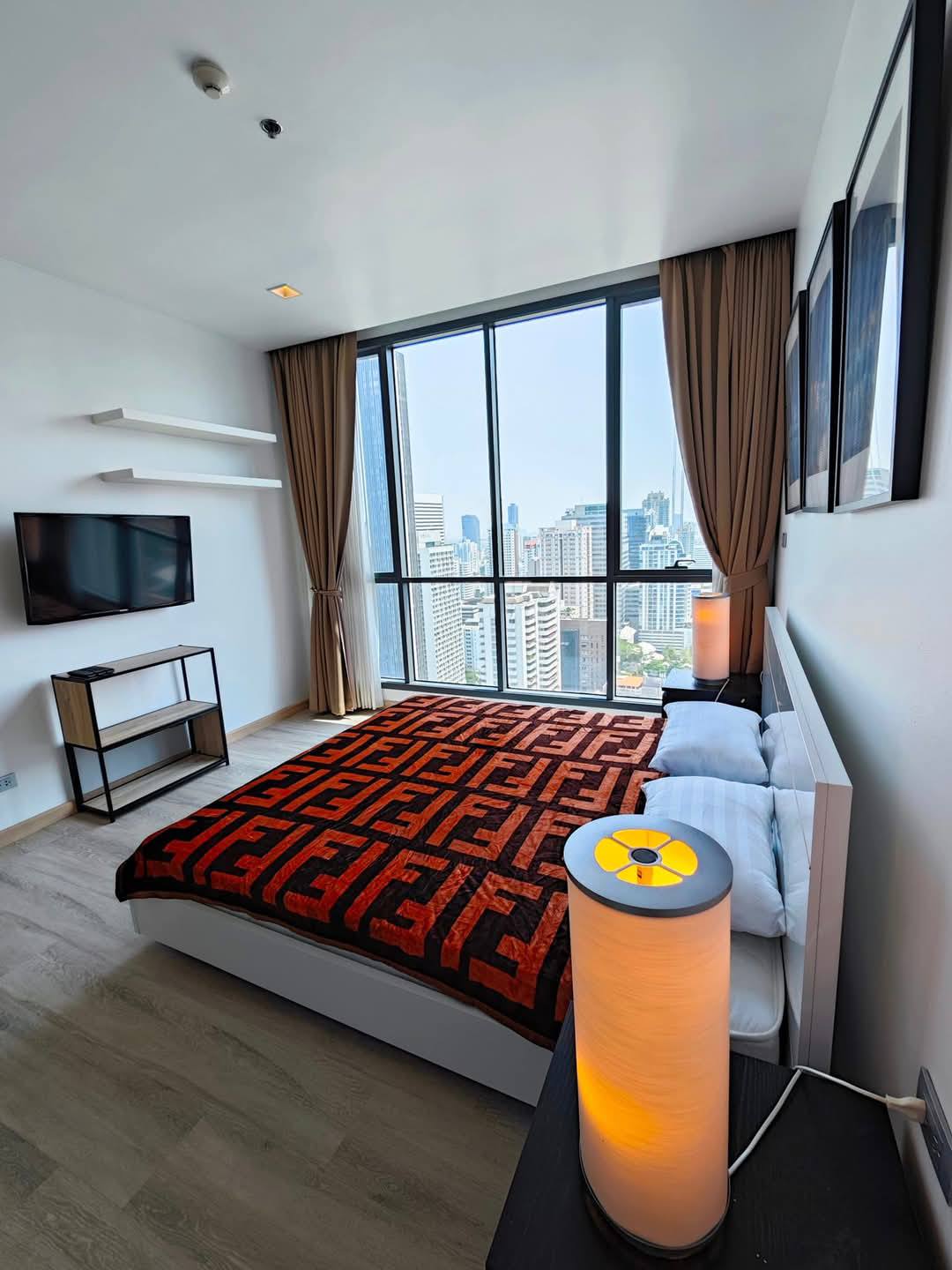 2-Bed 2-Bath 84sqm Condo at Hyde Sukhumvit 13 Near BTS Nana/Asoke – Rent 60K THB / Sale 17.5M THB