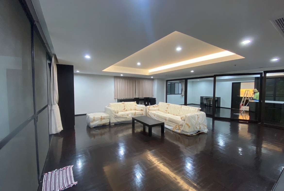 3-Bed 3-Bath 256 sqm Century Heights Condo Near BTS Asoke MRT Sukhumvit for Rent 65K THB