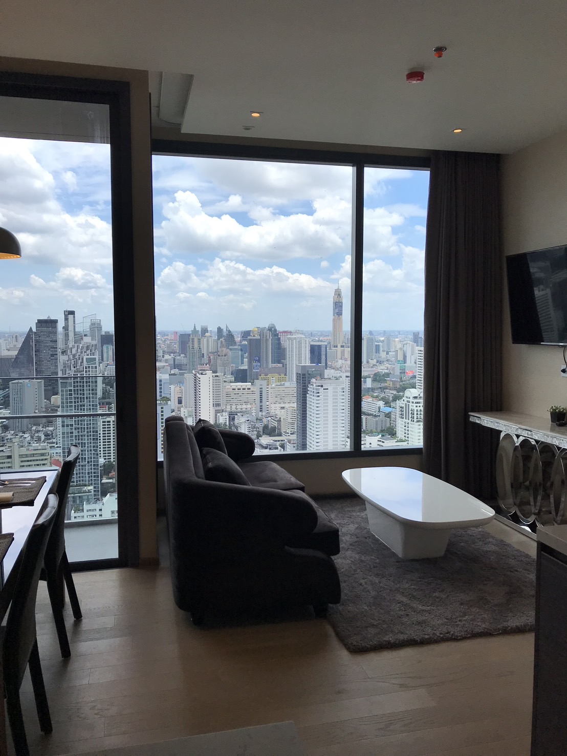 2-Bed 2-Bath 75sqm Condo for Rent at The Esse Asoke Near BTS Asoke – 72,000 THB/Month