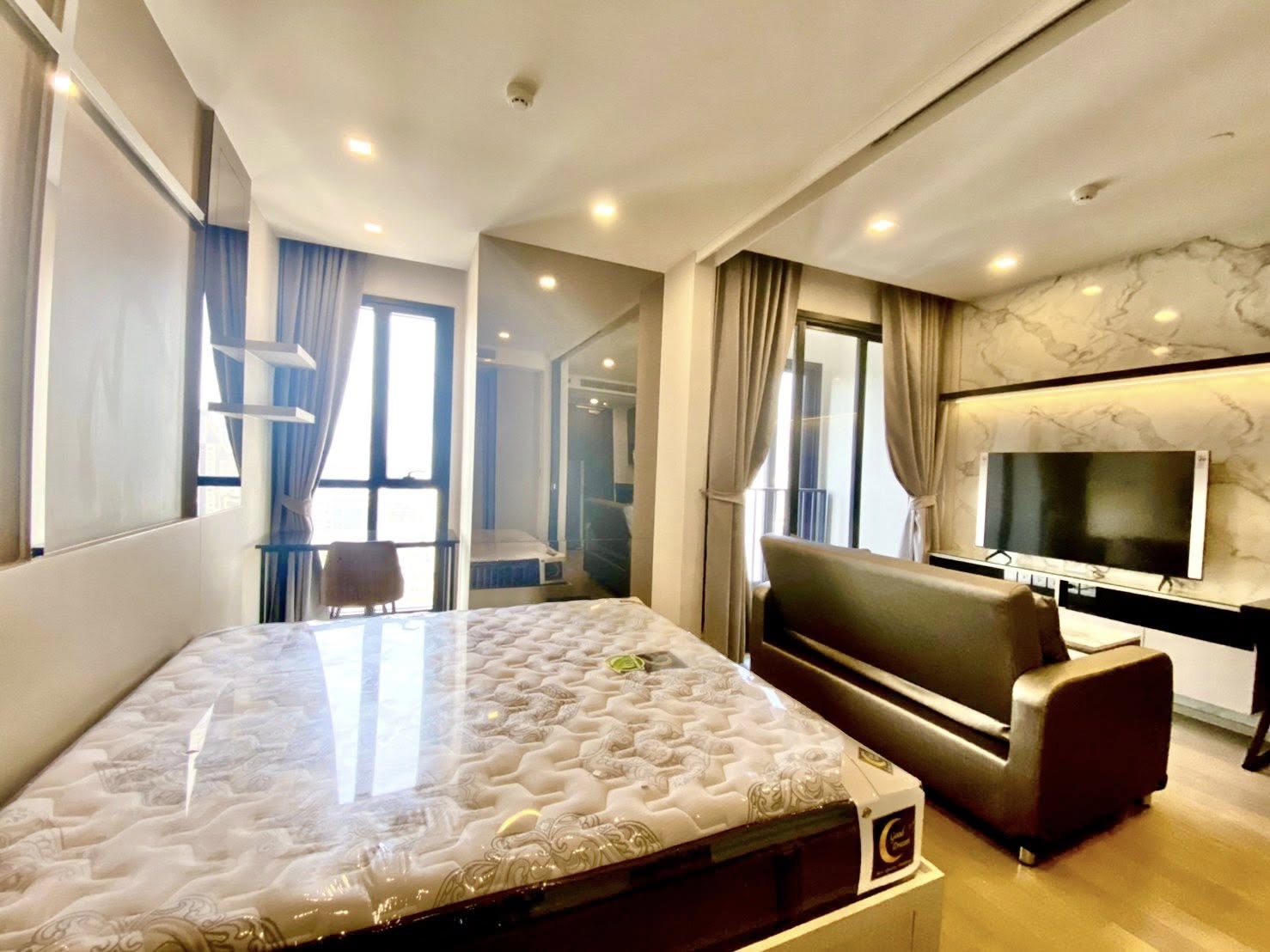 1-Bed, 1-Bath, 35 sqm, Ashton Asoke Condo, for Rent, 35K THB, Next to Sukhumvit MRT
