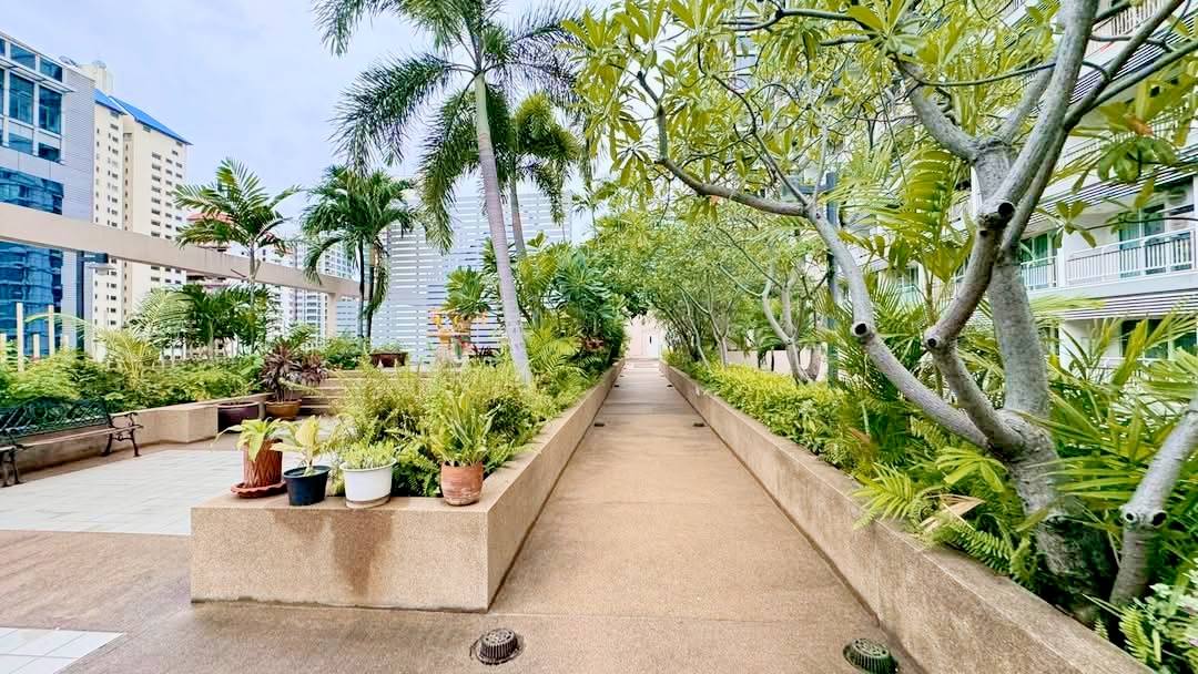 2-Bed 1-Bath 100 sqm Condo at Grand Park View Asok Near MRT Sukhumvit – Rent 45K THB / Sale 15M THB