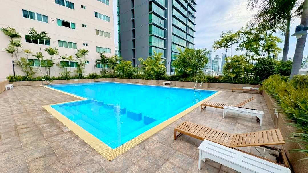 2-Bed 1-Bath 100 sqm Condo at Grand Park View Asok Near MRT Sukhumvit – Rent 45K THB / Sale 15M THB