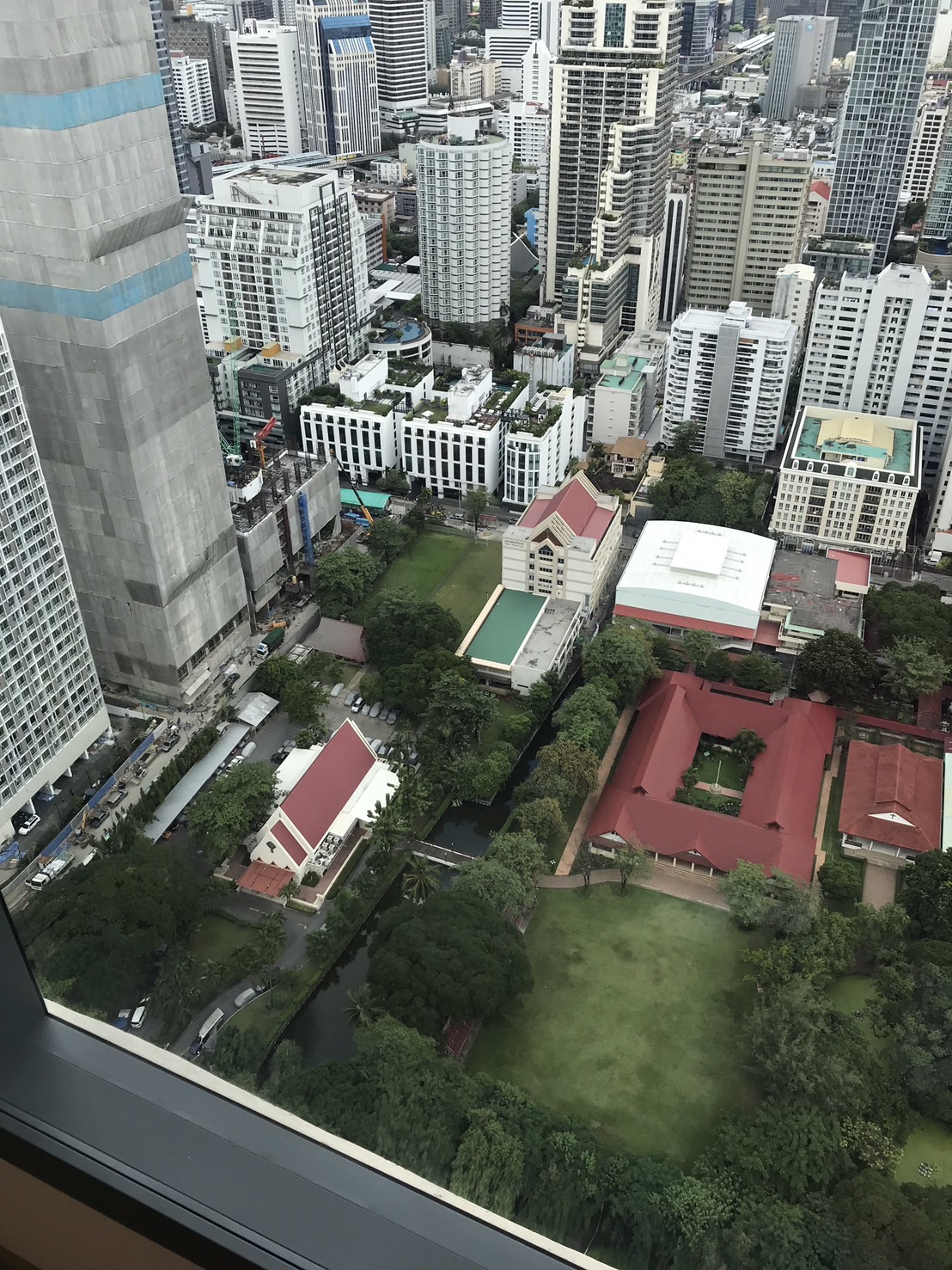 2-Bed 2-Bath 75sqm Condo for Rent at The Esse Asoke Near BTS Asoke – 72,000 THB/Month
