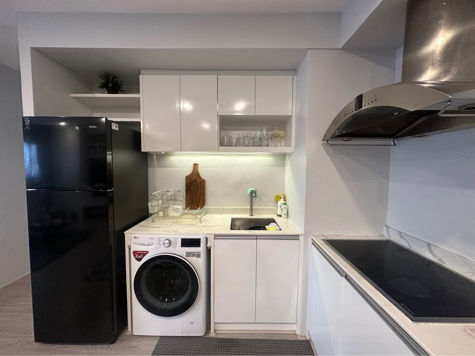 2-Bed 2-Bath 98 sqm Condo at Somkid Place Near BTS Chidlom for Rent 40,000 THB
