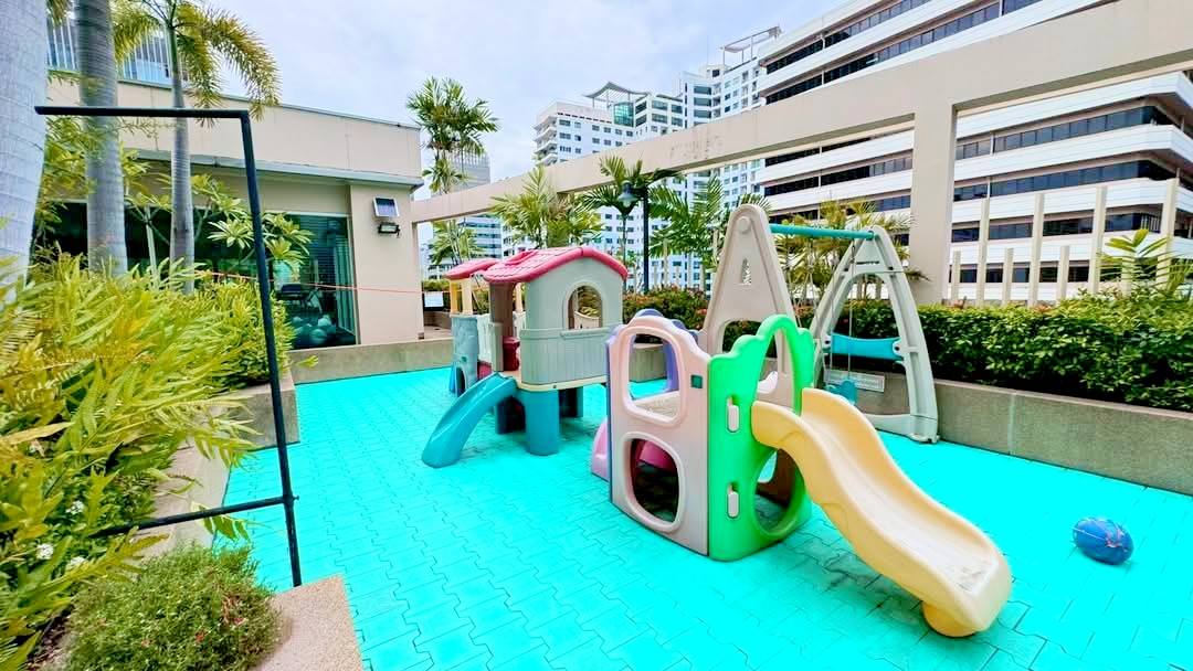 2-Bed 1-Bath 100 sqm Condo at Grand Park View Asok Near MRT Sukhumvit – Rent 45K THB / Sale 15M THB