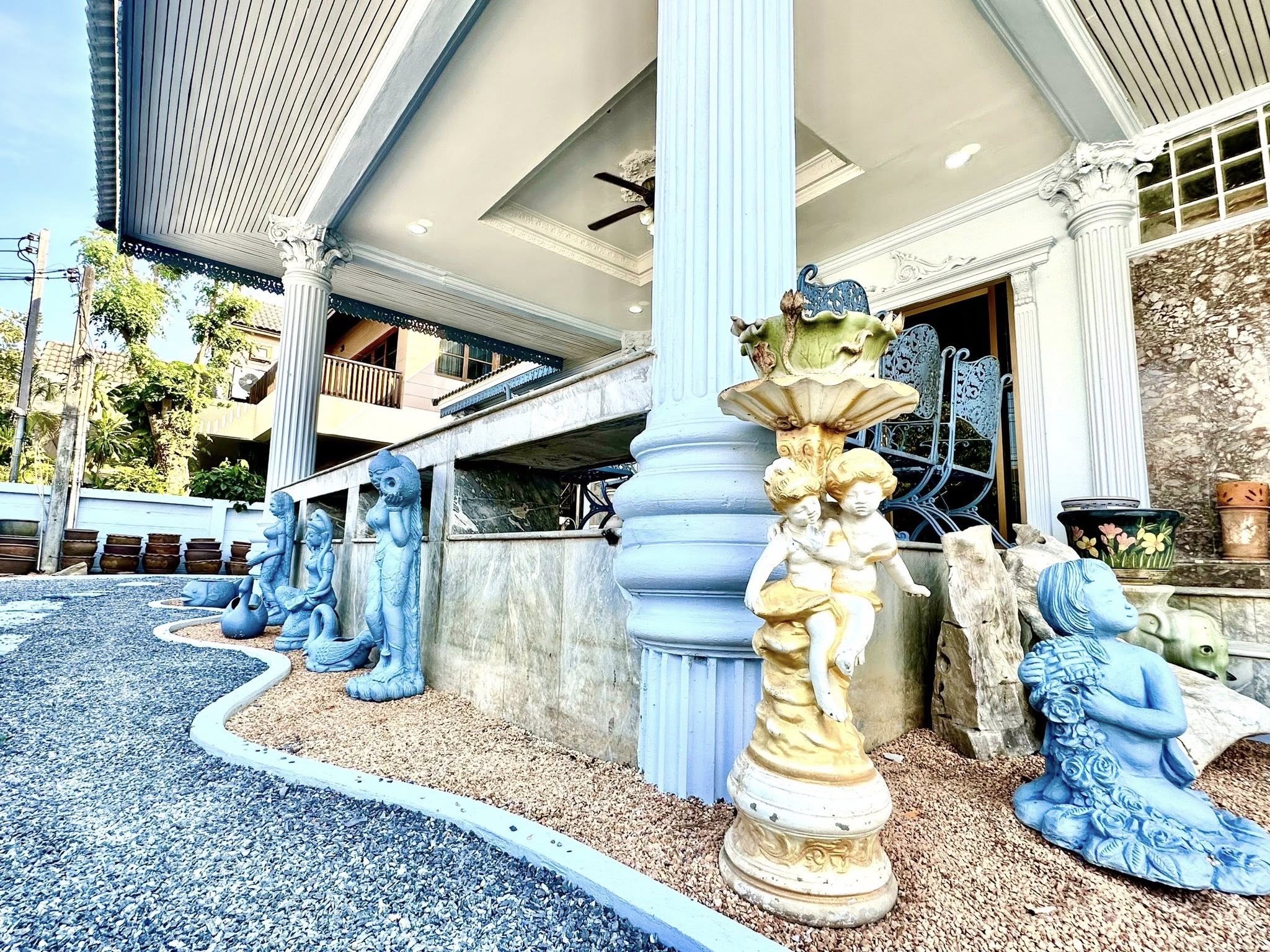 7-Bed 5-Bath 900 sqm House for Rent 90K THB at Borommaratchachonnani, Near BTS Bang Wa