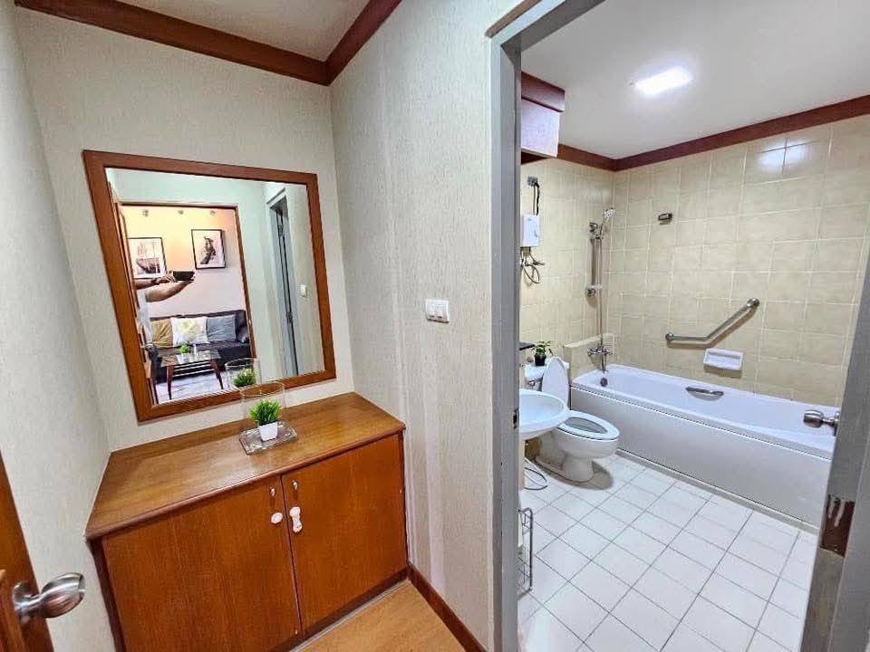 1BR 1BA 52sqm Condo for Rent 27,000 THB at Waterford Diamond near BTS Phrom Phong