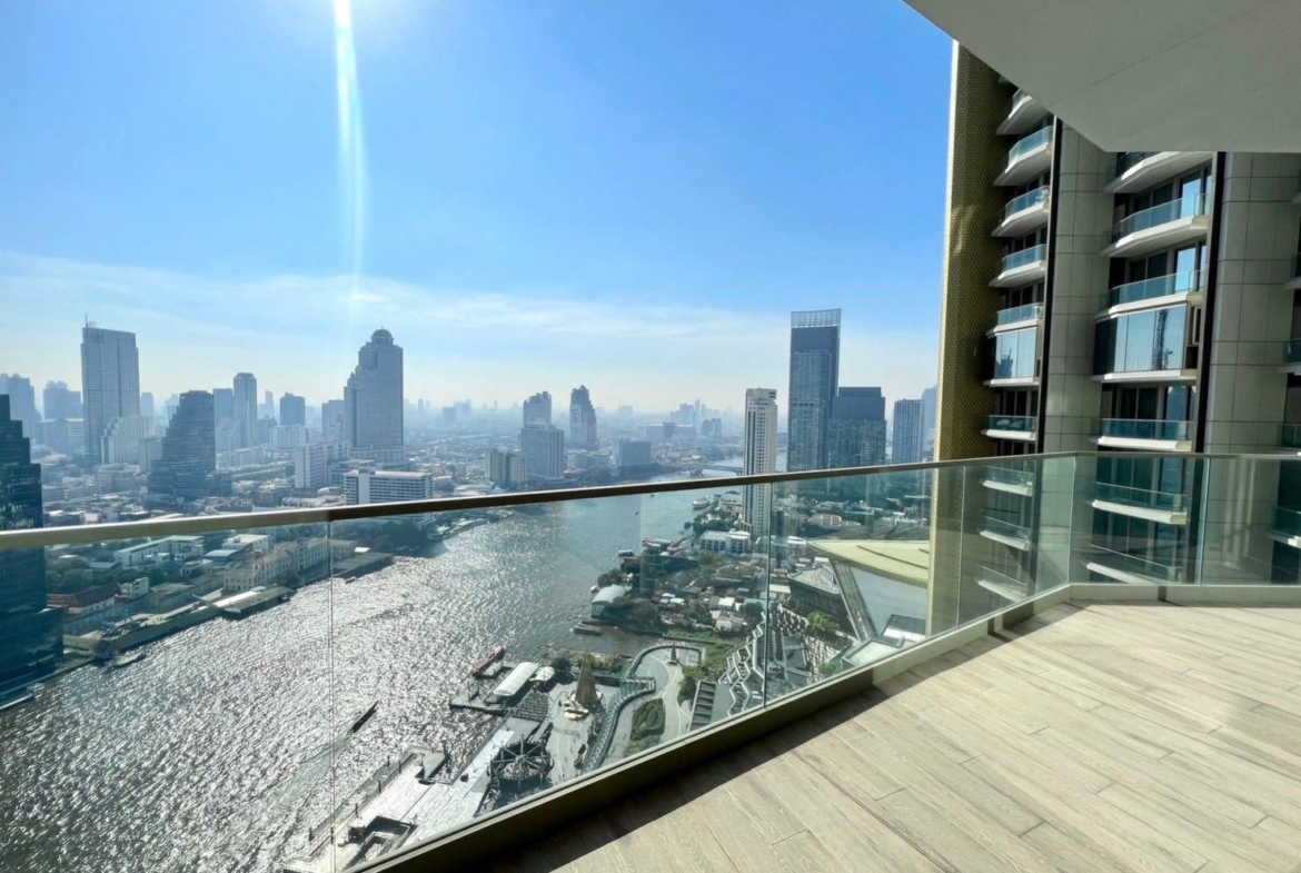 2BR 2BA 151.7sqm Condo for Rent at The Residences at Mandarin near BTS Krung Thon Buri – 250,000 THB/month