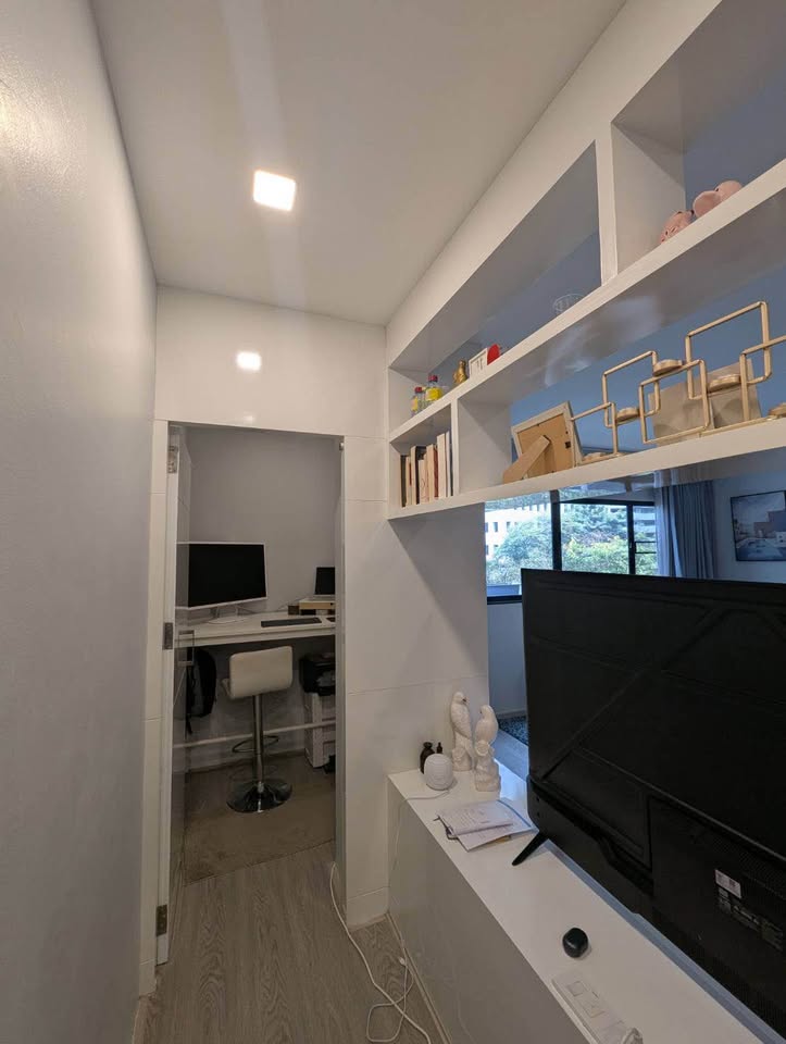 2-Bed 2-Bath 98 sqm Condo at Somkid Place Near BTS Chidlom for Rent 40,000 THB