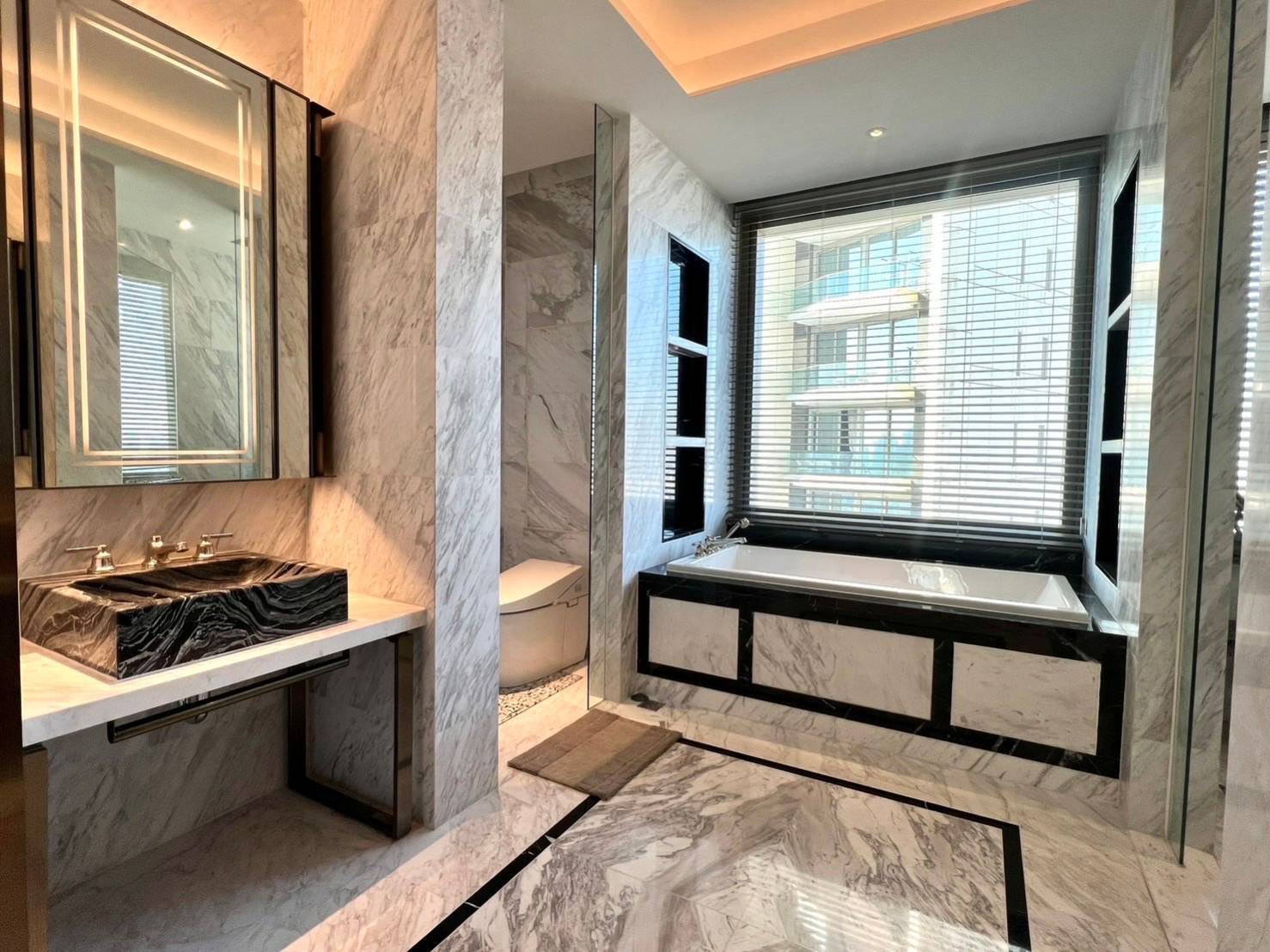 2BR 2BA 151.7sqm Condo for Rent at The Residences at Mandarin near BTS Krung Thon Buri – 250,000 THB/month