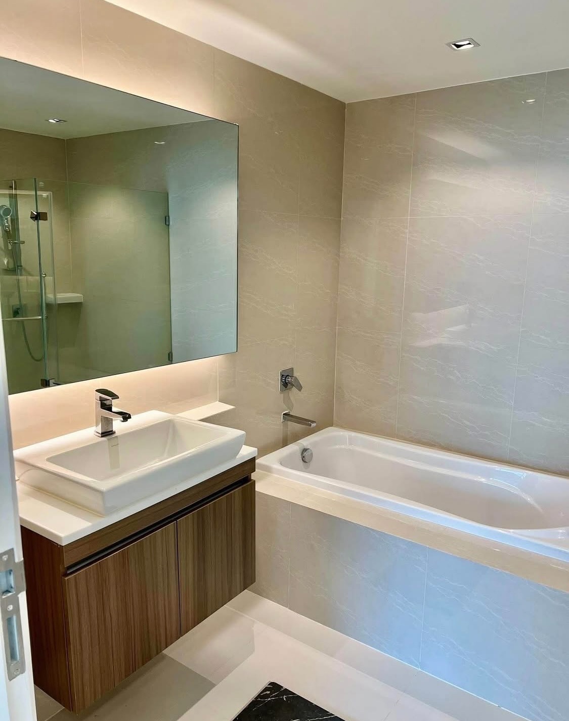 2-Bed 2-Bath 59 sqm Condo for Rent 31K THB at Vtara Sukhumvit 36 Near BTS Thonglor