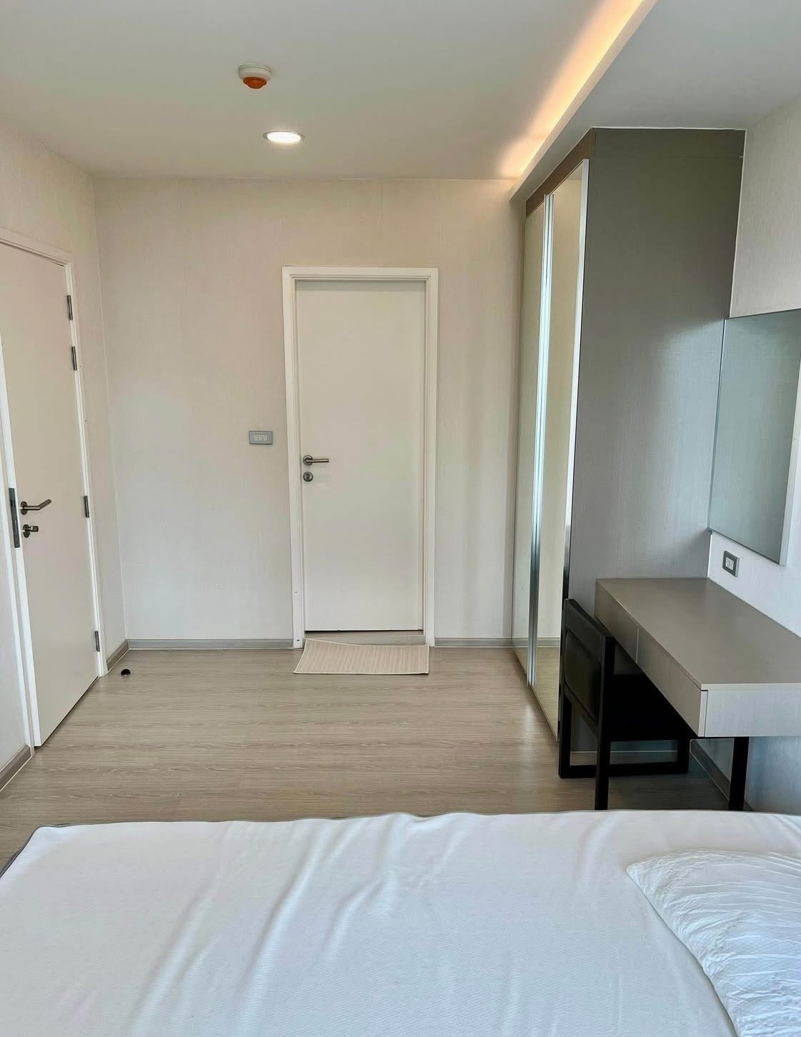 2-Bed 2-Bath 59 sqm Condo for Rent 31K THB at Vtara Sukhumvit 36 Near BTS Thonglor