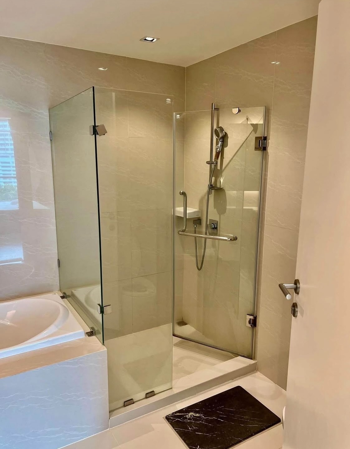 2-Bed 2-Bath 59 sqm Condo for Rent 31K THB at Vtara Sukhumvit 36 Near BTS Thonglor