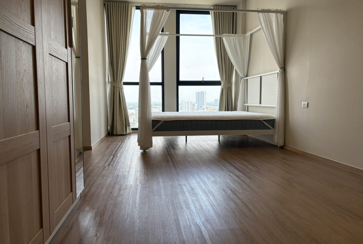 3-Bed 2-Bath 127 sqm Condo at The Issara Sathorn near BTS Chong Nonsi for Sale 30M THB