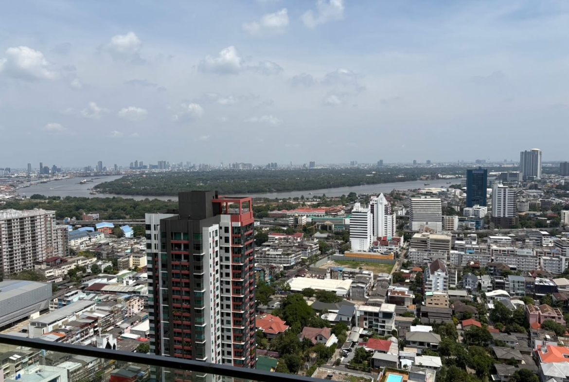 3-Bed 2-Bath 127 sqm Condo at The Issara Sathorn near BTS Chong Nonsi for Sale 30M THB