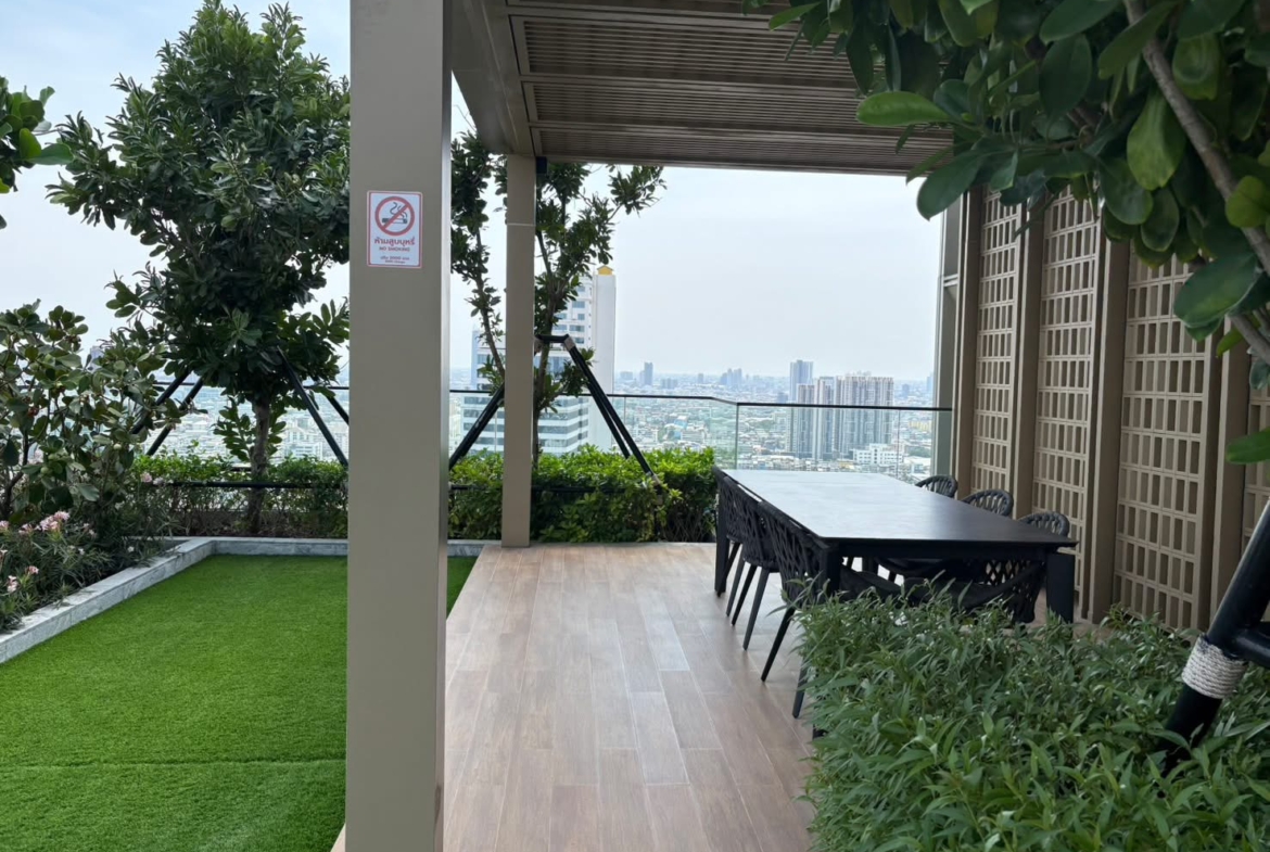 3-Bed 2-Bath 127 sqm Condo at The Issara Sathorn near BTS Chong Nonsi for Sale 30M THB