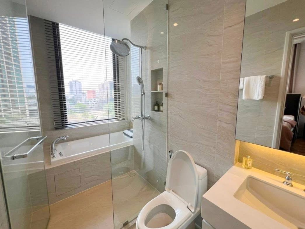 3-Bed 4-Bath 152 sqm Muniq Langsuan Condo Near BTS Chit Lom for Rent 220K THB or Sale 55M THB