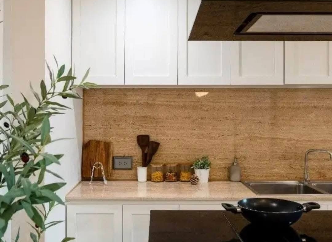 3-Bed 3-Bath Condo 117 sqm at LE NICE EKKAMAI Near BTS Ekkamai for Sale 13.9M THB