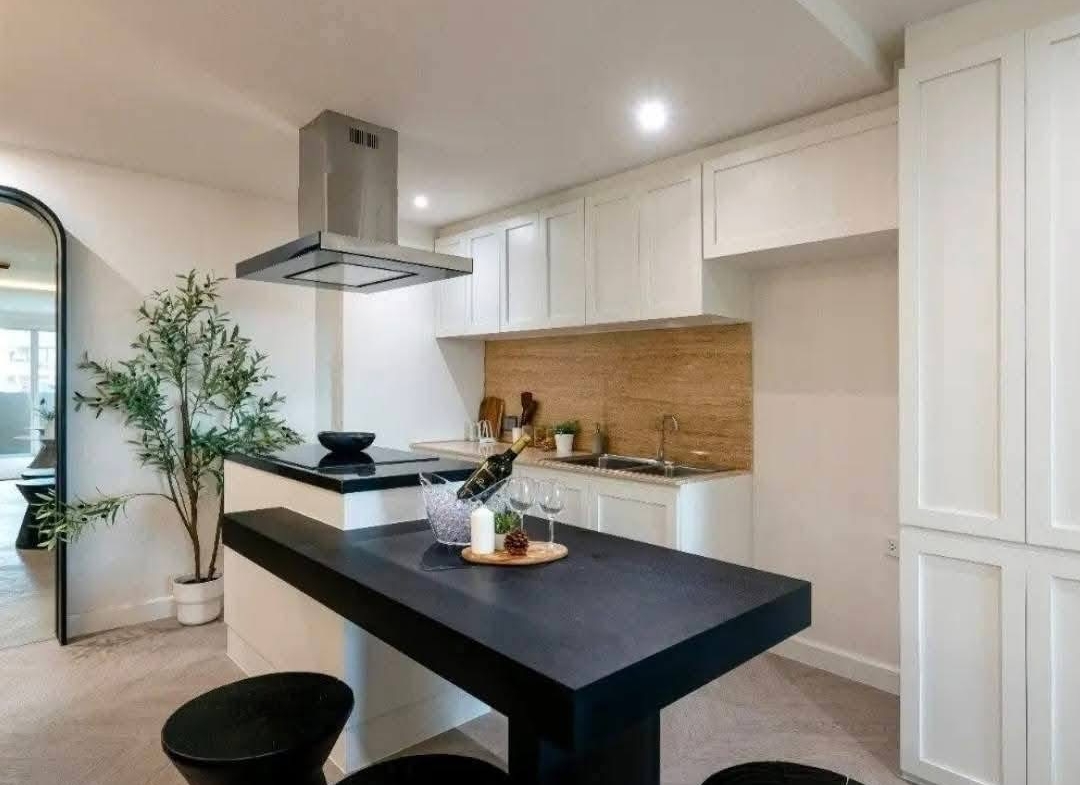 3-Bed 3-Bath Condo 117 sqm at LE NICE EKKAMAI Near BTS Ekkamai for Sale 13.9M THB