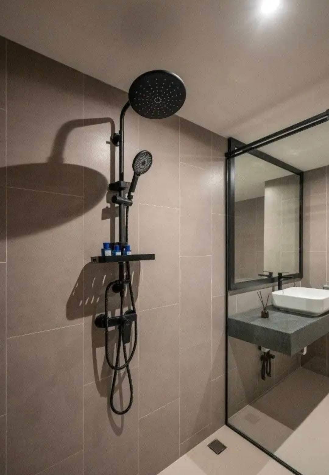 3-Bed 3-Bath Condo 117 sqm at LE NICE EKKAMAI Near BTS Ekkamai for Sale 13.9M THB