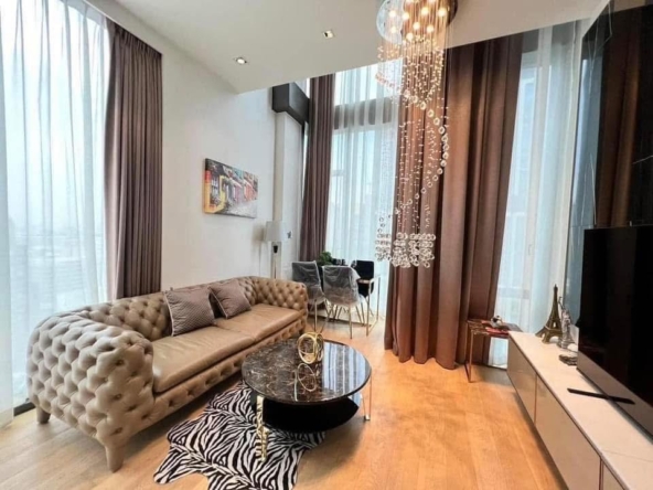 1-Bed 1-Bath Duplex Condo 51 sqm at 28 Chidlom near BTS Chidlom for Rent 55K THB