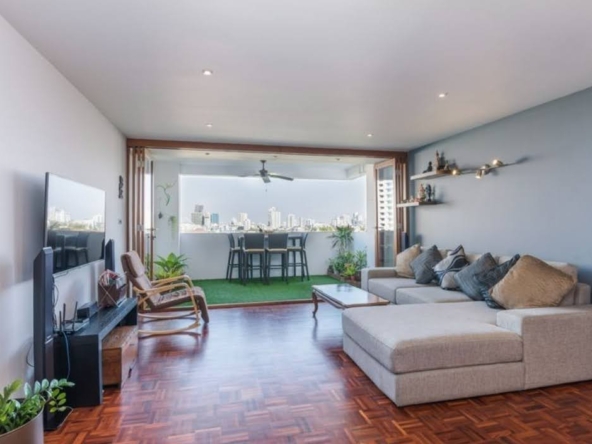 3-Bed 2-Bath 133 sqm Condo at D.S. Tower 2 near BTS Phrom Phong for Rent 58K THB