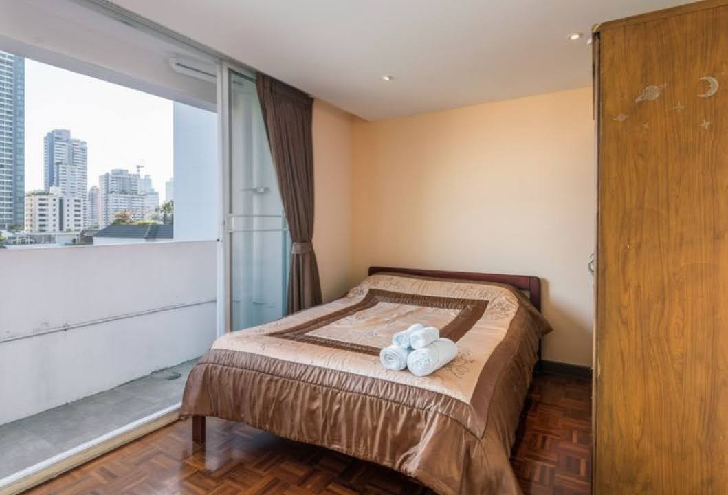 3-Bed 2-Bath 133 sqm Condo at D.S. Tower 2 near BTS Phrom Phong for Rent 58K THB
