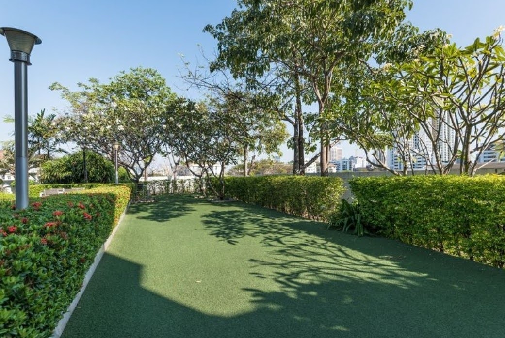 3-Bed 2-Bath 133 sqm Condo at D.S. Tower 2 near BTS Phrom Phong for Rent 58K THB