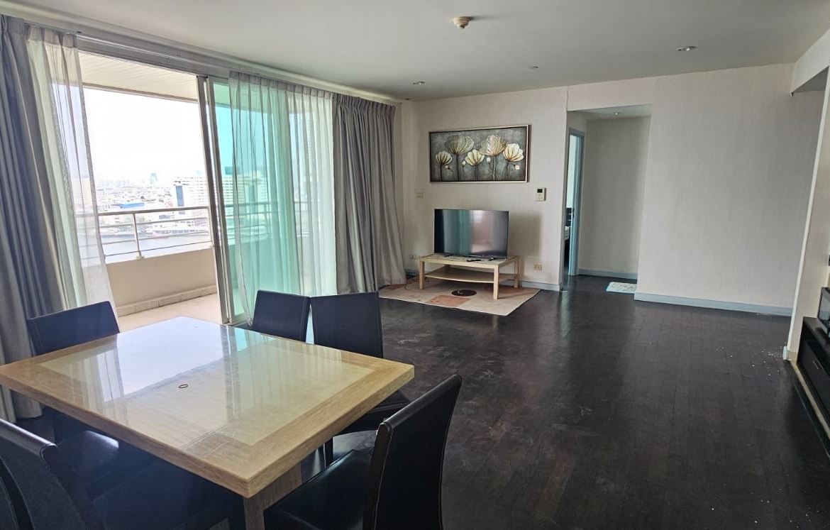 3-Bed 3-Bath 145 sqm Condo for Rent at Watermark near Krung Thonburi BTS - 55,000 THB/month