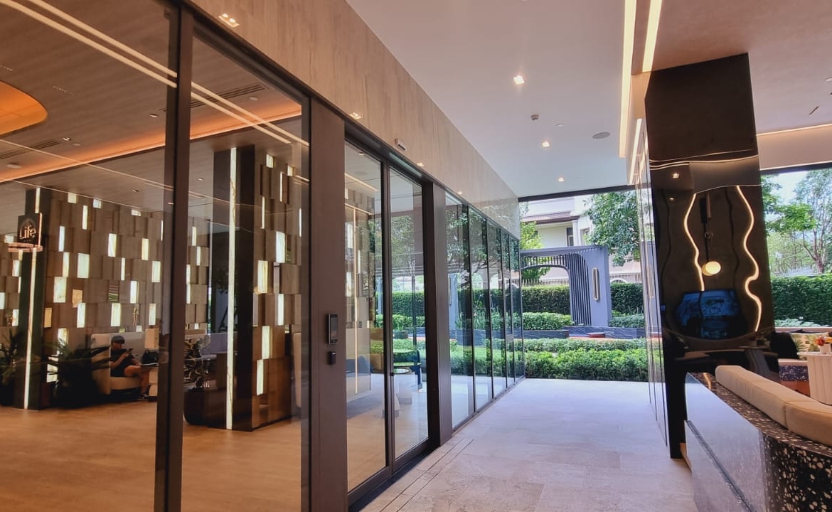 2-Bed 1-Bath 49sqm Condo at Life Rama 4 – Asoke Near Asoke BTS/MRT for Rent 45,000 THB