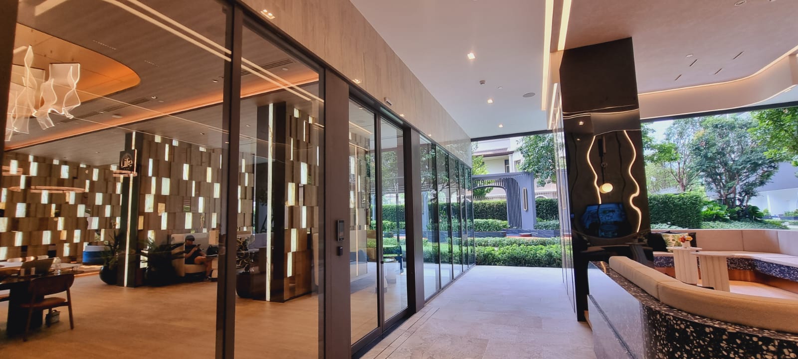 2-Bed 1-Bath 49sqm Condo at Life Rama 4 – Asoke Near Asoke BTS/MRT for Rent 45,000 THB