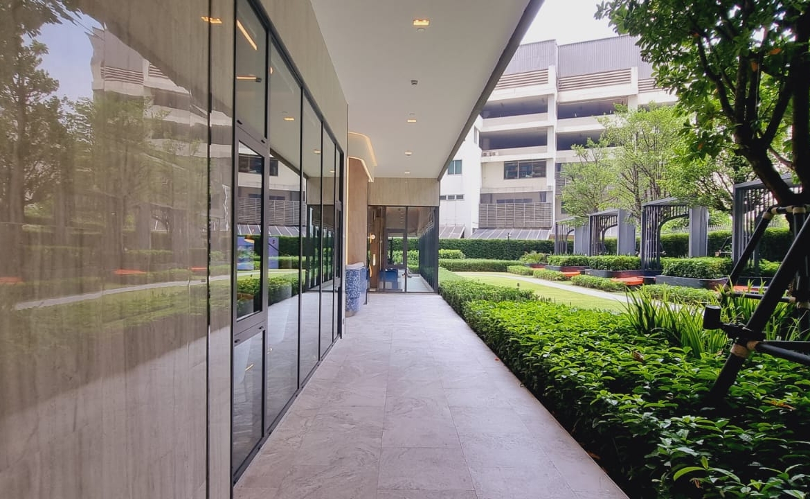2-Bed 1-Bath 49sqm Condo at Life Rama 4 – Asoke Near Asoke BTS/MRT for Rent 45,000 THB