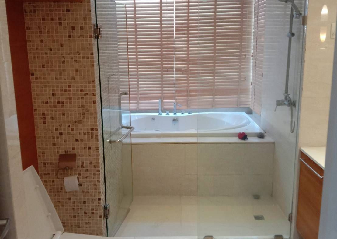 4BR, 3BTH, 380 SQM, 120,000 THB/month, Lakeview Residences, Sukhumvit 12, near BTS Asoke, Condo for Rent