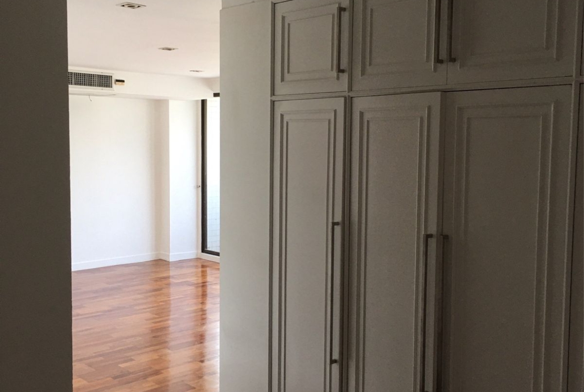 4BR, 3BTH, 380 SQM, 120,000 THB/month, Lakeview Residences, Sukhumvit 12, near BTS Asoke, Condo for Rent